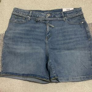 Style & Co. - 18. Belted Short NWT